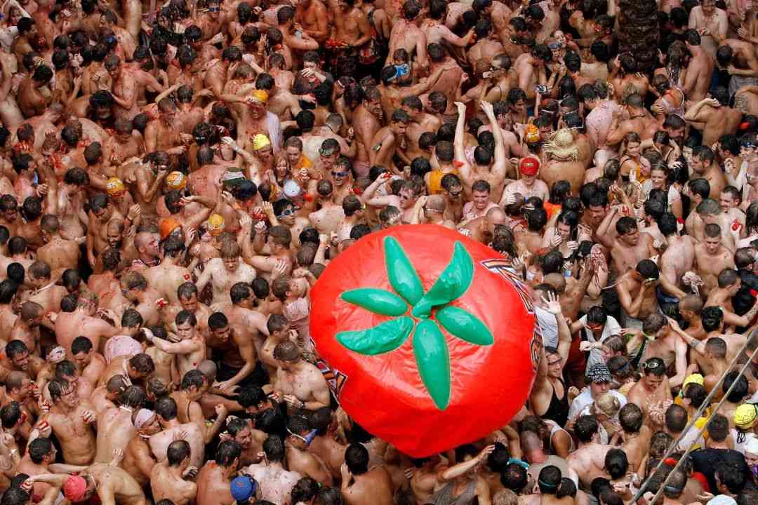 最疯狂的西红柿节又来了！国庆西班牙旅游可以去哪些景点？