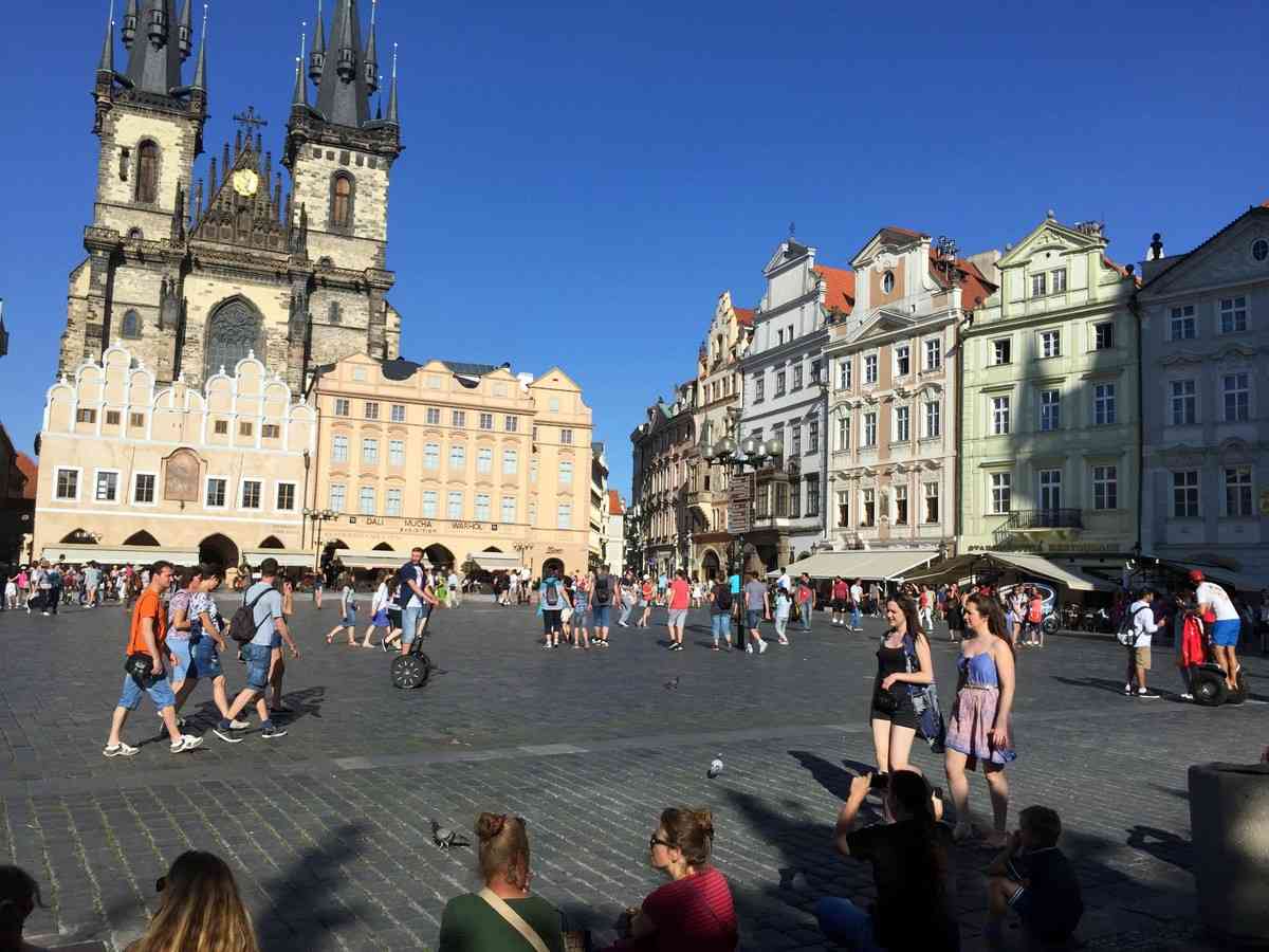 布拉格的广场大桥和城堡