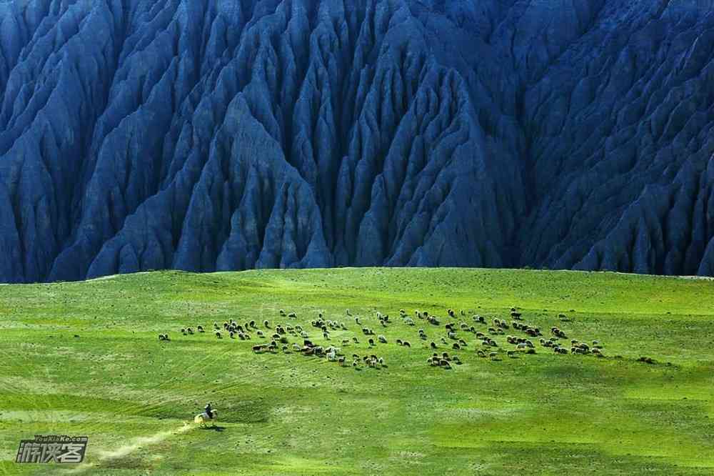新疆有哪些必去的大峡谷？自驾大峡谷怎么去？