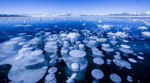新疆赛里木湖冰泡蓝冰几月份会有？