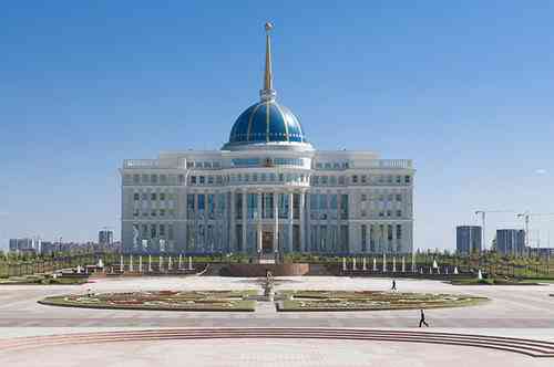 哈萨克斯坦旅游如何免签？什么时候去最好？最值得去的地方有哪些