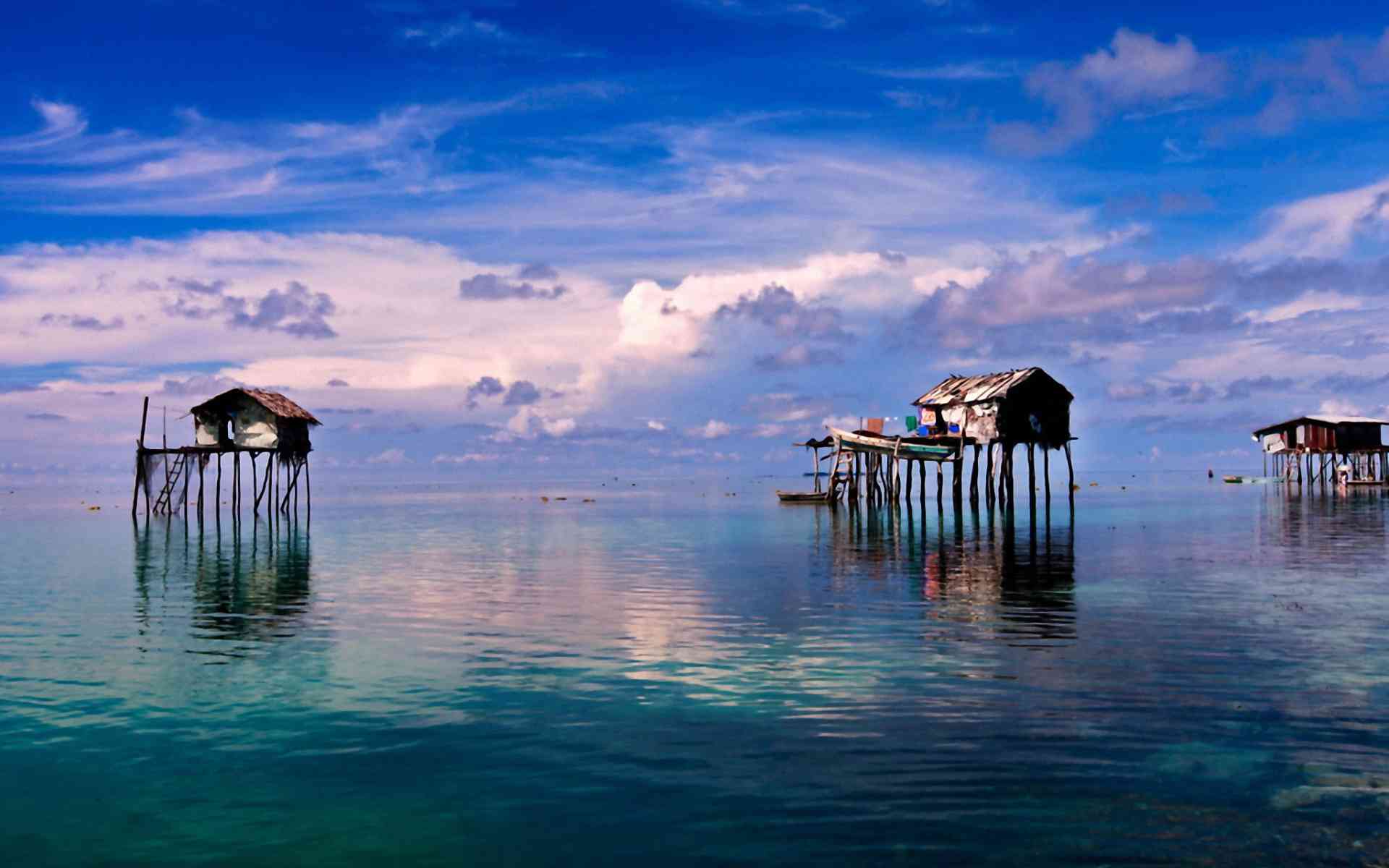 在马来西亚藏着一个蓝色魔力渔村