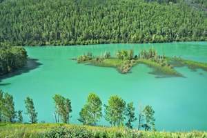 喀纳斯湖、那拉提草原、赛里木湖四卧北疆品质七日游
