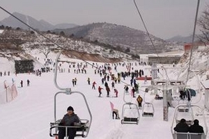 天津滑雪旅游线路_天津滑雪旅游咨询_天津玉龙滑雪场一日游